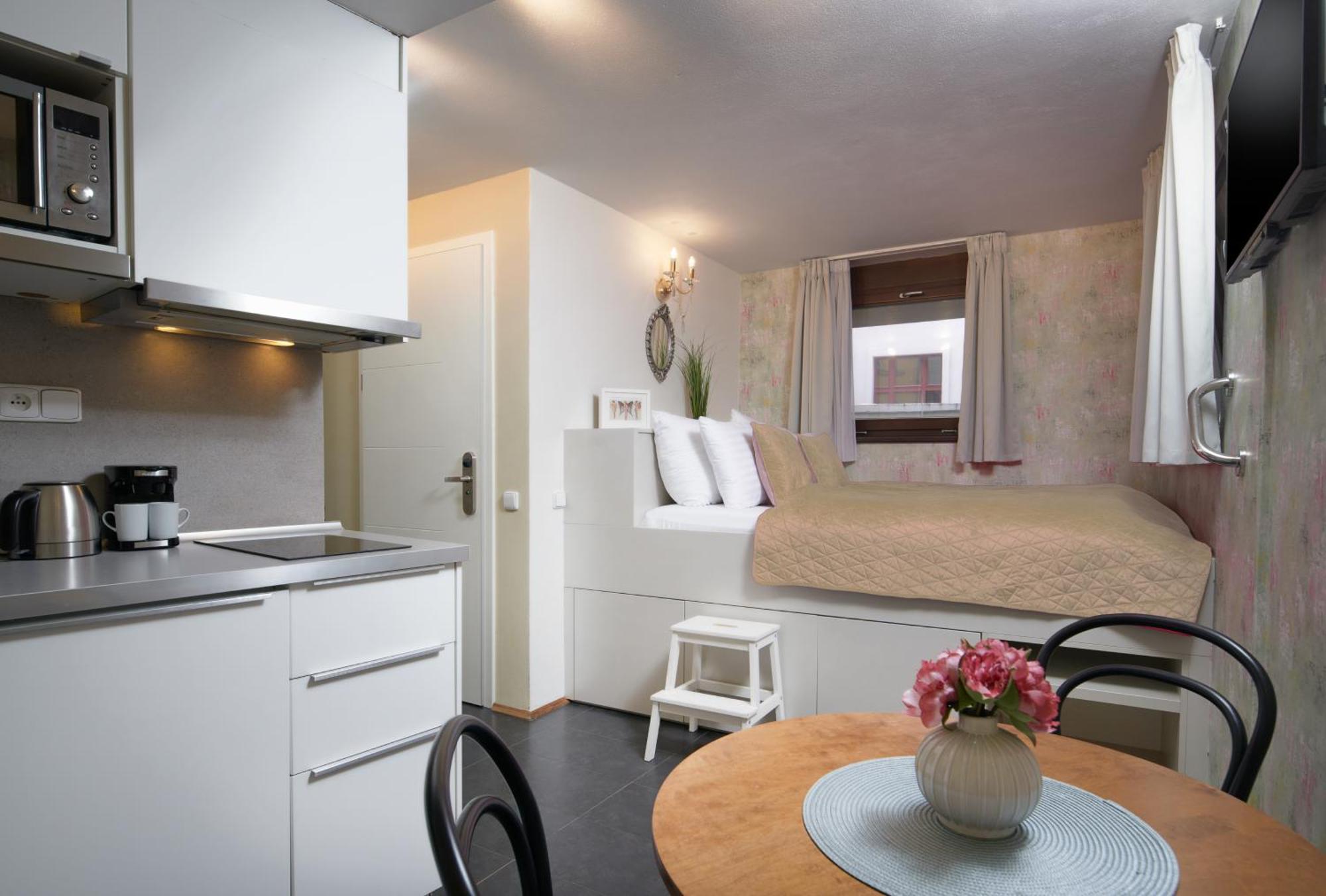 Apartment 4 Arts