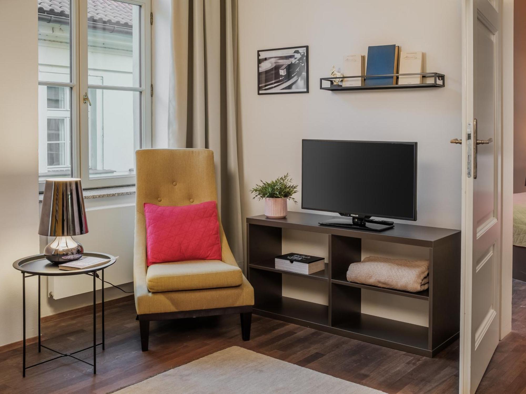Apartment 4 Arts